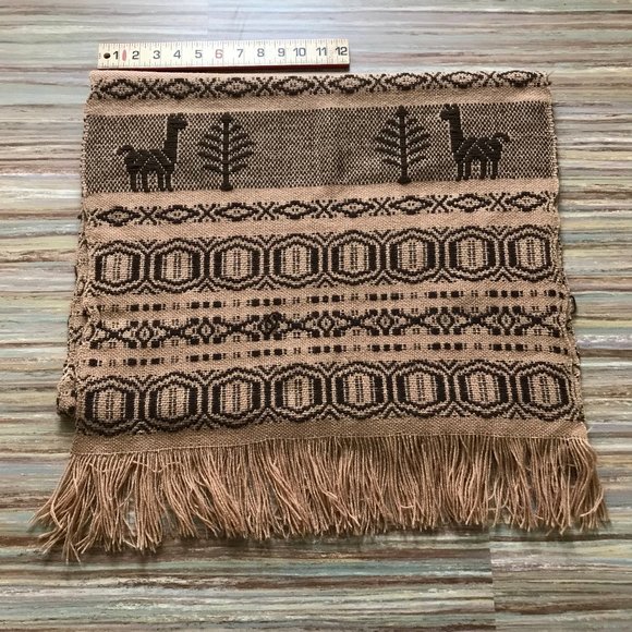 Alpaca Pattern Hand Woven Acrylic Table Runner Central American Print 22x72" - Picture 8 of 8